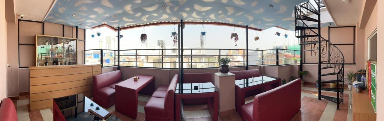 Hotel New Era Катманду Екстериор снимка